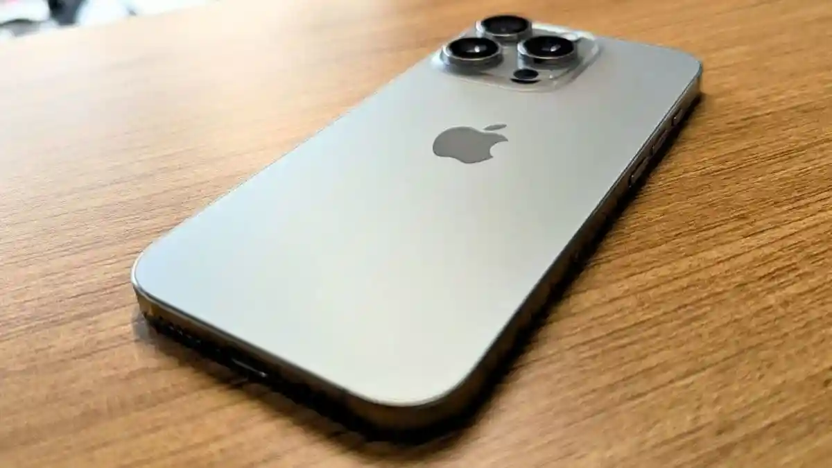 iPhone 18 Pro Likely To Come In New ‘Deep Red’ Colour This Year