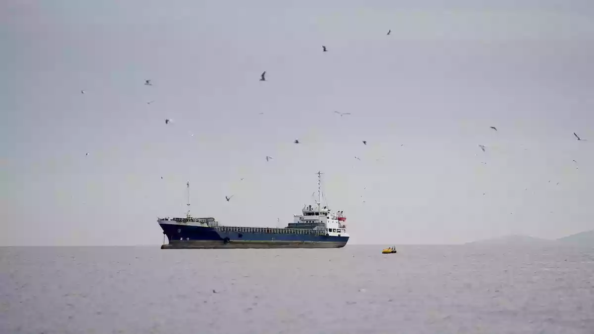 Iran ups threats over naval blockade