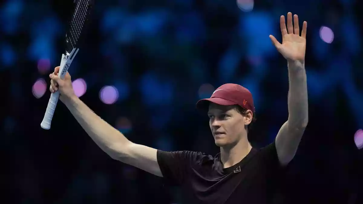 Jannik Sinner beats Alex de Minaur to reach ATP Finals championship match
