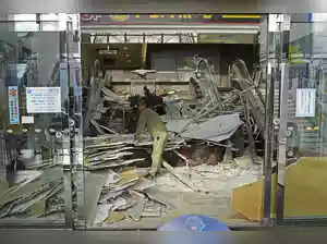 Japan lifts megaquake advisory week after powerful tremor