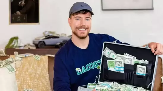 Jimmy Donaldson, better known as MrBeast, has put forward an idea that has been a long-held dream of many basketball fans. The influencer wants to do a one-on-one showdown between LeBron James and Michael Jordan. The 27-year-old made the suggestion during a co-stream with fellow internet star Adin Ross, Sports Rush reported.