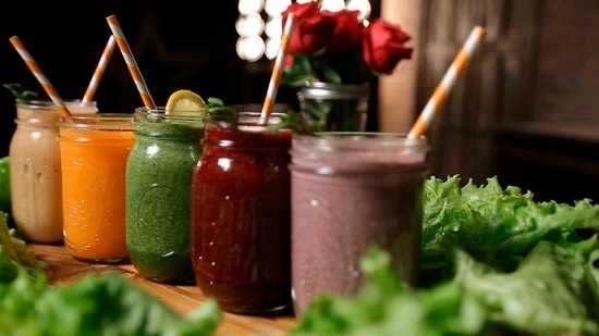 Juicing is a very common way of consuming fruits, but did you know that it could reduce its nutritional value and eliminate important elements like fiber? Juicing certain fruits could also result in blood sugar spikes, PCOD flare-ups, insulin resistance, and fatty liver. Macrobiotic coach and nutritionist Dr. Shilpa Arora, shared a video on Instagram breaking down why eating whole fruits is important and also revealed 3 fruits and vegetables that should never be consumed in juice form.