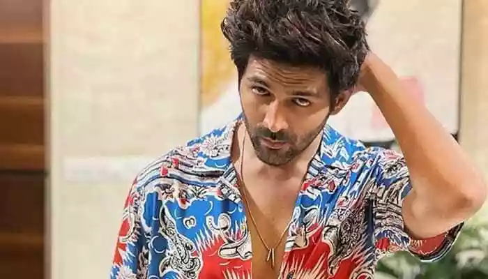 Kartik Aaryan Vacays With Mystery Girl In Goa