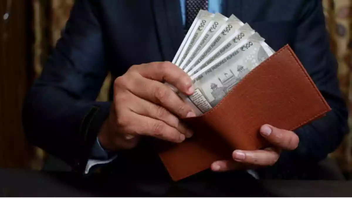 Keeping Too Much Cash At Home