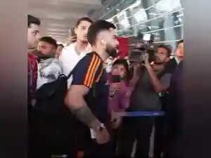 Key members of India's ODI team, including Virat Kohli, Rohit Sharma, and new captain Shubman Gill, arrived on Thursday ahead of a three-match series against Australia starting October 19. Other players, including KL Rahul, Yashasvi Jaiswal, Arshdeep Singh, Harshit Rana, and Nitish Kumar Reddy, also landed, with head coach Gautam Gambhir joining later.Key members of India's ODI team, including Virat Kohli, Rohit Sharma, and new captain Shubman Gill, arrived on Thursday ahead of a three-match series against Australia starting October 19. Other players, including KL Rahul, Yashasvi Jaiswal, Arshdeep Singh, Harshit Rana, and Nitish Kumar Reddy, also landed, with head coach Gautam Gambhir joining later.Prominent members of the Indian ODI team, including star batters Virat Kohli and Rohit Sharma and new captain Shubman Gill, arrived in Perth early on Thursday for a three-match series against Australia starting on October 19.<br><br> Apart from Kohli, Rohit and Gill, the others to land here after a delayed flight were K L Rahul, Yashasvi Jaiswal, Arshdeep Singh, Harshit Rana, and Nitish Kumar Reddy along with some members of the support staff.<br><br> Head coach Gaurtam Gambhir and the rest of the coaching staff will join the squad later in the day as they had boarded an evening flight from Delhi on Wednesday.<br><br> The series will begin here on Sunday before moving to Adelaide (October 23), and Sydney (October 25). It will be followed by a five-match T20 International series starting October 29.<br><br> The one-dayers have generated a buzz as it is Rohit and Kohli's first international outing after India's Champions Trophy triumph in March earlier this year. The future of the two stalwarts has become a subject of intense speculation especially after Gill's elevation to ODI captaincy.<br><br> Both of them have already retired from Tests and T20 Internationals but are believed to be keen on continuing at least till the 2027 ODI World Cup.<br><br> Gill, who also leads the Test side, has been supportive of the idea in his media interactions since taking over the ODI reins.<br><br>