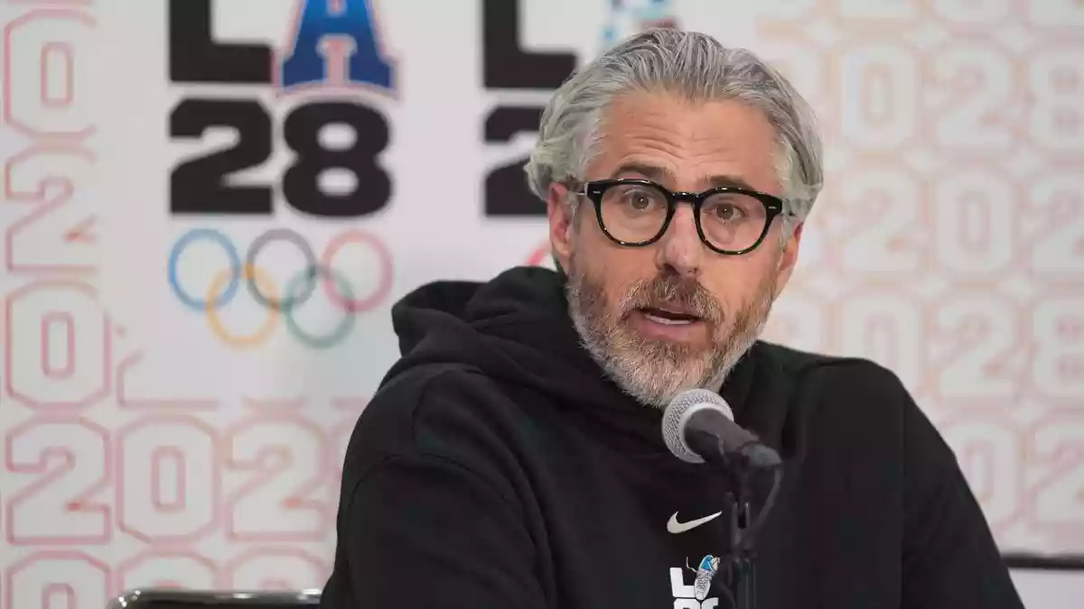 LA Olympic chief ‘deeply regrets’ flirty Maxwell emails in Epstein files