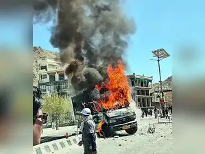 Leh witnessed violent protests. Four people died and many were injured. Protesters demanded statehood for Ladakh. They ransacked a BJP office. Sonam Wangchuk called off his fast. Talks between the Centre and Ladakh representatives are scheduled. The Ministry of Home Affairs will assess the situation. Leaders in Kargil called for a shutdown.