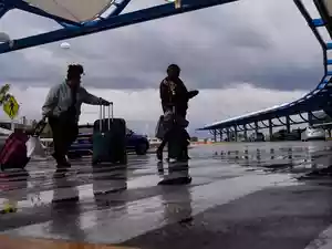 Major US routes on the east coast face disruption due to ‘bomb’ cyclone threat