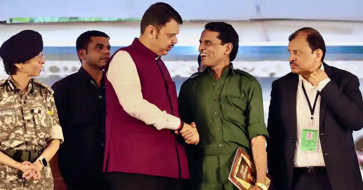 Mallojula Venugopal Rao, alias Bhupathi, a central committee member of the banned Communist Party of India (Maoist), surrendered in Maharashtra's Gadchiroli in the presence of Chief Minister Devendra Fadnavis on Wednesday. In addition to Bhupathi, who carried a reward of Rs 6 crore on his head, 60 suspected Maoists also surrendered to security forces.Mallojula Venugopal Rao, alias Bhupathi, a central committee member of the banned Communist Party of India (Maoist), surrendered in Maharashtra's Gadchiroli in the presence of Chief Minister Devendra Fadnavis on Wednesday.In addition to Bhupathi, who carried a reward of Rs 6 crore on his head, 60 suspected Maoists also surrendered to security forces.Among them were two zonal committee members and 10 divisional committee members of the Communist Party of India (Maoist). They handed over 54 weapons, including seven Avtomat Kalashnikova 1947 rifles, six Self-Loading Rifles and nine Indian Small Arms System rifles, to the authorities, The Hindu reported.