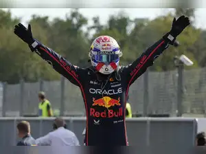 Max Verstappen dominated the Italian Grand Prix, securing a record-breaking victory for Red Bull with an average speed of 155.791 mph. McLaren teammates Lando Norris and Oscar Piastri followed, with team strategy creating drama between them. Despite a strong finish from Leclerc and Hamilton, Ferrari maintained a 20-point lead over Mercedes in the team standings.