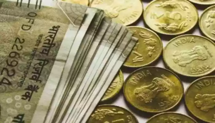 Meanwhile, the Central government had received Rs 10,95,209 crore during the period, which comprises 31.3 per cent of the corresponding budget estimates (BE) for 2025-26. Of this, a sum of Rs 6,61,812 crore constitutes net tax revenue to the Centre, Rs 4,03,608 crore was non-tax revenue, and Rs 29,789 crore was part of non-debt capital receipts.