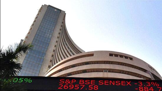 Mumbai: Bereft of space to accommodate growing numbers of stock brokers and officials, the Bombay Stock Exchange (BSE) has decided to convert five service floors in its two iconic Fort buildings, Phiroze Jeejeebhoy Tower and Rotunda building, into office spaces. The buildings are located in the Coastal Regulation Zone (CRZ) where construction activities are restricted and the Maharashtra Coastal Zone Management Authority (MCZMA) has approved the change in use of space in the two buildings in lieu of a fee, sources told Hindustan Times.