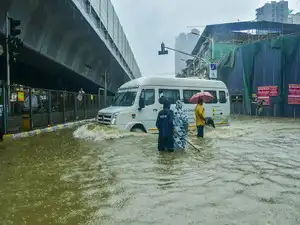 Mumbai experienced torrential rainfall, with 177 mm recorded in just 6-8 hours, prompting Chief Minister Fadnavis to urge citizens to take precautions. Tragically, seven rain-related deaths have occurred across Maharashtra in the last two days. With a red alert issued for heavy rainfall, authorities are on high alert, and schools may be closed based on weather forecasts.
