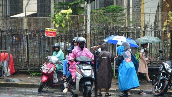 Mumbai is very likely to see heavy to very heavy rainfall starting Saturday, September 27, till September 29, said the India Meteorological Department in a forecast released on Friday. Apart from Mumbai, its surrounding areas such as Palghar, Thane, and Raigad are also expected to witness a similar weather till Monday.