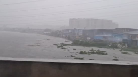 Mumbai witnessed a dramatic sight as the Mithi River swelled to the danger mark amid heavy rains. For years, the river had appeared almost lifeless, with low water levels that made it barely recognisable as a river. However, the recent downpour changed everything, transforming Mithi into a forceful and fast-moving stream.