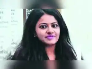 Navi Mumbai police arrested Praful Salunkhe, driver of Dilip Khedkar, in connection with a road rage abduction. Dilip Khedkar is absconding. The incident involved a truck driver being abducted after a minor collision. The victim was rescued from the Khedkar's Pune bungalow. Puja Khedkar faces separate charges related to misrepresenting facts in her UPSC application.