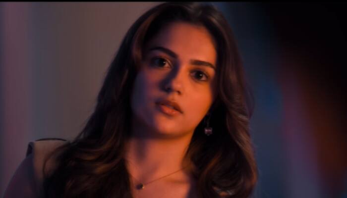 New Delhi: Ahaan Panday and Aneet Padda's romantic drama Saiyaara hit theatres on Friday, July 18, and has already created a splash at the box office with a strong opening day performance. Directed by Mohit Suri, the film has been generating buzz for weeks, with comparisons drawn to the 2013 hit Aashiqui 2 due to its emotional storyline and soulful music.