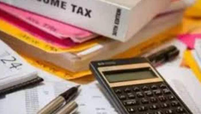 New Delhi: If you miss the income tax filing deadline, you may soon have a better chance at getting your refund and not losing out on common deductions Money Control Reported. Right now, if you file your tax return late, some deductions (especially those for special kinds of income, like royalties or new jobs created) are not allowed. This only applies to a specific group of deductions called