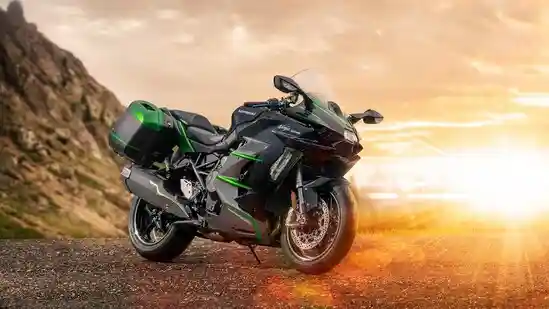 Ninja H2 SX SE gets a discount of ₹2