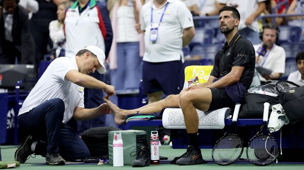 Novak Djokovic might have won his first round match at the US Open 2025 against American teenager Learner Tien on Monday, but not after struggling in a match that went close to two hours. The 38-year-old looked tired, hurt and just looked old as he overcame some leg troubles to win the game 6-1, 7-6 (3), 6-2. With this win, Djokovic improved his 19-0 win-loss record in the first round of the US Open, and also became the first player (male or female) in the Open Era to record 75 consecutive wins in tennis Grand Slams in Open Era.