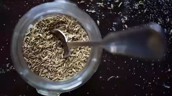 Nutritionist shares benefits of eating 1 spoon of flaxseeds