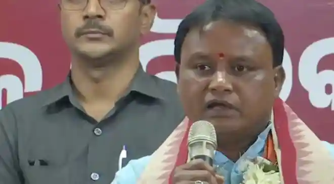 Odisha Chief Minister disburses Rs 5