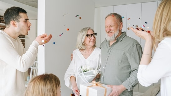 On World Alzheimer's Day 2025, it is important to raise awareness about Alzheimer's disease and its early signs. Recognising these symptoms can facilitate early intervention, leading to more effective management of the condition. Alzheimer's is a progressive brain disorder that affects memory, thinking, and behaviour over time. The early symptoms are often subtle and can be easily mistaken for normal ageing, making early detection critical. Family members should watch for key warning signs in their ageing parents. These symptoms can help caregivers seek timely medical advice and support.