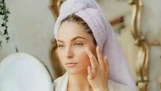 Our skin tends to repair itself during night and hence, including a night cream in your daily skincare ritual becomes a crucial step. In fact, a night cream has multiple skin benefits that can help you wake up fresh with supple and soft skin. Rich in antioxidants and anti-ageing properties, night creams repair your skin from daily stress, pollution, and sun exposure.
