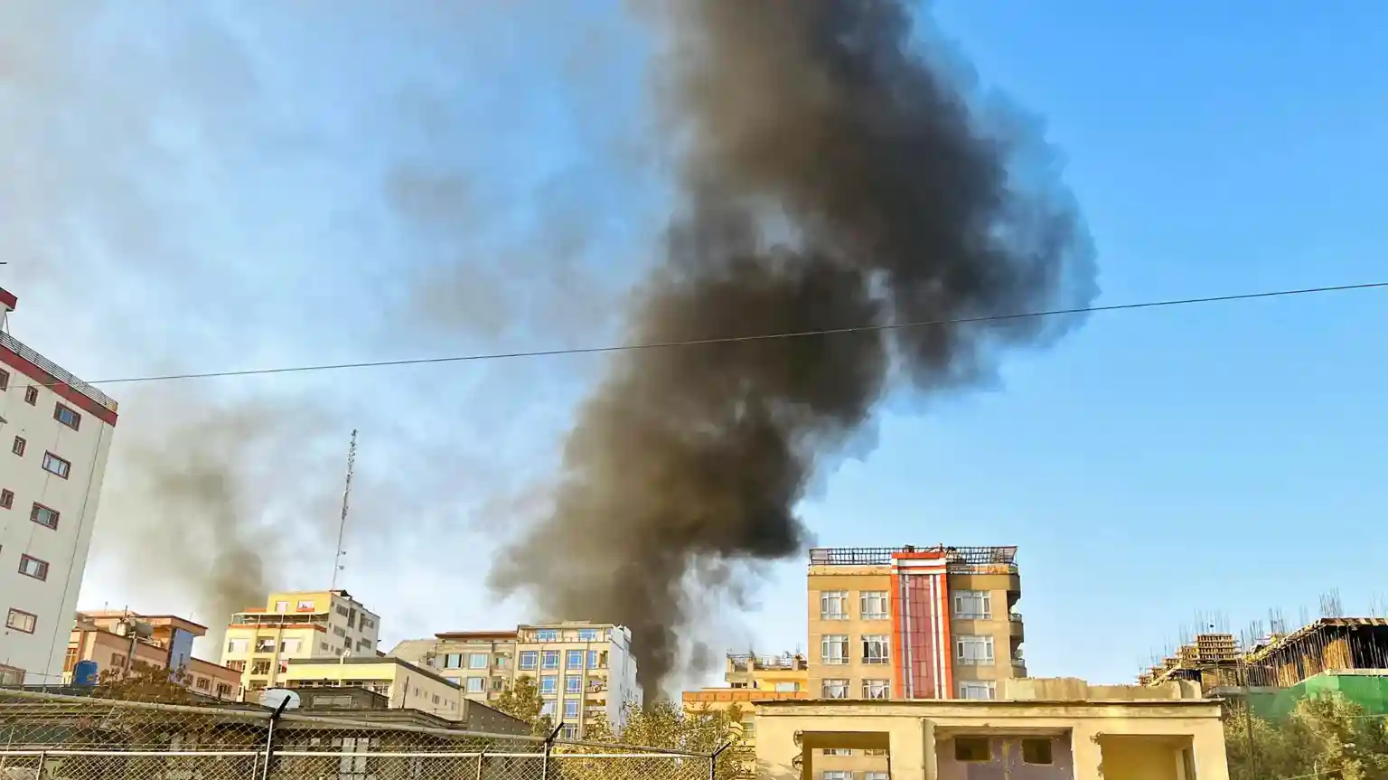 Pakistan and Afghanistan's Taliban government say they have agreed a temporary ceasefire after fresh border clashes and reported Pakistani air strikes on Kabul and Kandahar. Both sides claimed the other requested the 48-hour ceasefire, which Pakistan said took effect from 13:00 GMT on Wednesday.Pakistan and Afghanistan's Taliban government say they have agreed a temporary ceasefire after fresh border clashes and reported Pakistani air strikes on Kabul and Kandahar.Both sides claimed the other requested the 48-hour ceasefire, which Pakistan said took effect from 13:00 GMT on Wednesday.Earlier a Taliban spokesman said 12 civilians had been killed and more than 100 wounded by Pakistani firing. Both sides claimed the other suffered heavy casualties. None of the deaths could be independently confirmed.Violence has flared since explosions rocked Afghanistan last week, which Kabul blamed on Islamabad. The Taliban deny claims they are harbouring militants targeting Pakistan.Wednesday started with each side accusing the other of initiating the deadly clashes.