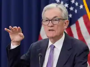 Past three Fed chairs decry