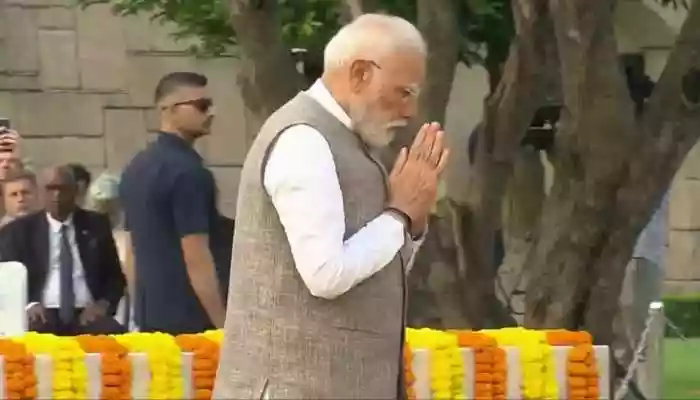 PM Modi paid tribute to Mahatma Gandhi on Gandhi Jayanti 2025 at Raj Ghat, vowing to follow Bapu's ideals of service to build a 'Viksit Bharat.' Prime Minister Narendra Modi on Thursday, October 2, wished on the occasion of Gandhi Jayanti, offering sincere tributes to the