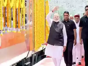 PM Modi unveils development projects worth Rs 10