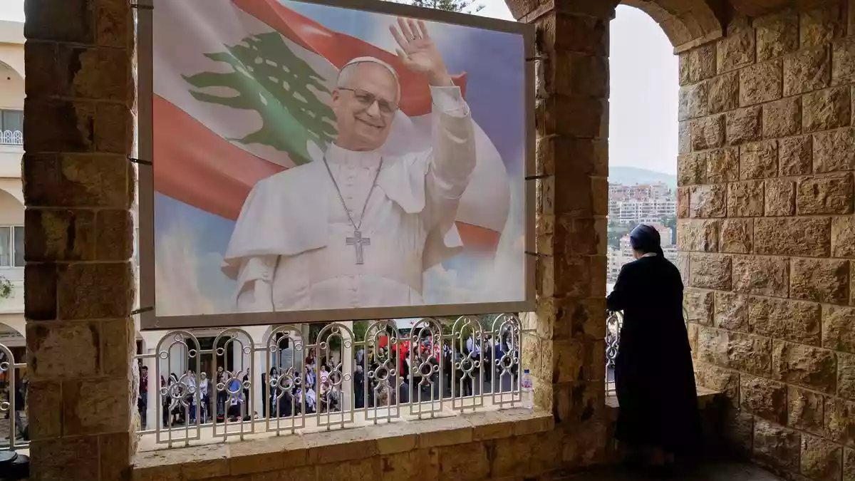 Pope Leo wraps up Lebanon visit with silent prayer at site of 2020 port explosion