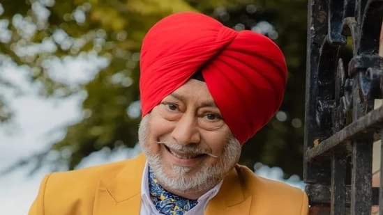 Popular Punjabi comedian and actor Jaswinder Bhalla passed away on Friday morning, leaving behind a trail of mourning fans and admirers. Known for his satirical comedy and wit, Bhalla died at Fortis Hospital in Mohali. Many political leaders from Punjab and beyond condoled his demise.