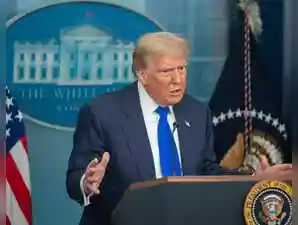 President Trump hopes to finalize a Gaza peace plan with Prime Minister Netanyahu, even as Israeli forces push deeper into Gaza City. Hamas reported losing contact with two hostages and requested a 24-hour ceasefire for their retrieval, a plea Israel rejected while continuing its offensive. The conflict intensifies amid a severe humanitarian crisis and mounting casualties.