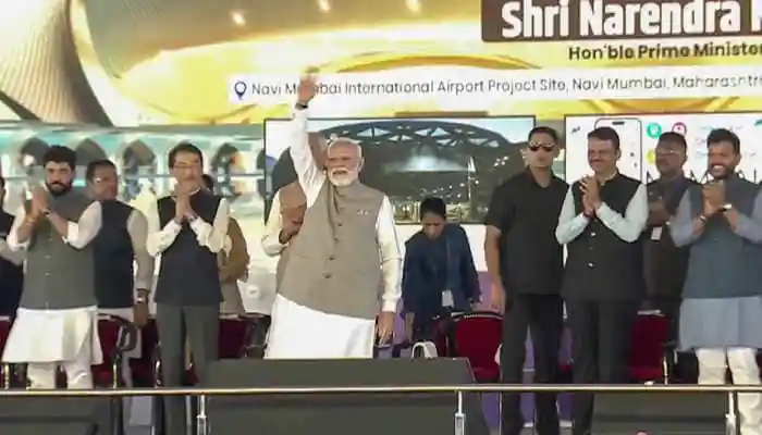 Prime Minister Narendra Modi on Wednesday inaugurated the final phase (2B between Atre Chowk and Cuff Parade) of the Mumbai Metro Line 3, constructed at an estimated cost of about Rs 12,200 crore. <strong>Mumbai: </strong>Prime Minister Narendra Modi on Wednesday inaugurated the final phase (2B between Atre Chowk and Cuff Parade) of the Mumbai Metro Line 3, constructed at an estimated cost of about Rs 12,200 crore. With this, PM will dedicate to the nation the entire Mumbai Metro Line 3, also known as Aqua Line, built at a total cost of over Rs 37,270 crore. This is expected to ease the vehicular traffic on Mumbai roads and facilitate a smooth ride for the city commuters.Prime Minister Narendra Modi on Wednesday inaugurated the final phase (2B between Atre Chowk and Cuff Parade) of the Mumbai Metro Line 3, constructed at an estimated cost of about Rs 12,200 crore.<strong>Mumbai: </strong>Prime Minister Narendra Modi on Wednesday inaugurated the final phase (2B between Atre Chowk and Cuff Parade) of the Mumbai Metro Line 3, constructed at an estimated cost of about Rs 12,200 crore. With this, PM will dedicate to the nation the entire Mumbai Metro Line 3, also known as Aqua Line, built at a total cost of over Rs 37,270 crore. This is expected to ease the vehicular traffic on Mumbai roads and facilitate a smooth ride for the city commuters.