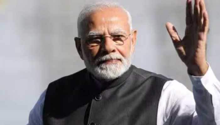Prime Minister Narendra Modi will release the 20th installment of the PM-Kisan Samman Nidhi Yojana on August 2 at 11 AM, during his visit to Varanasi, his parliamentary constituency. This comes as a big boost for farmers across the country. Under the Direct Benefit Transfer (DBT) system, nearly 10 crore farmers will receive ₹2,000 each directly in their bank accounts. The Centre will transfer a total of Rs 20,500 crore as part of this installment.