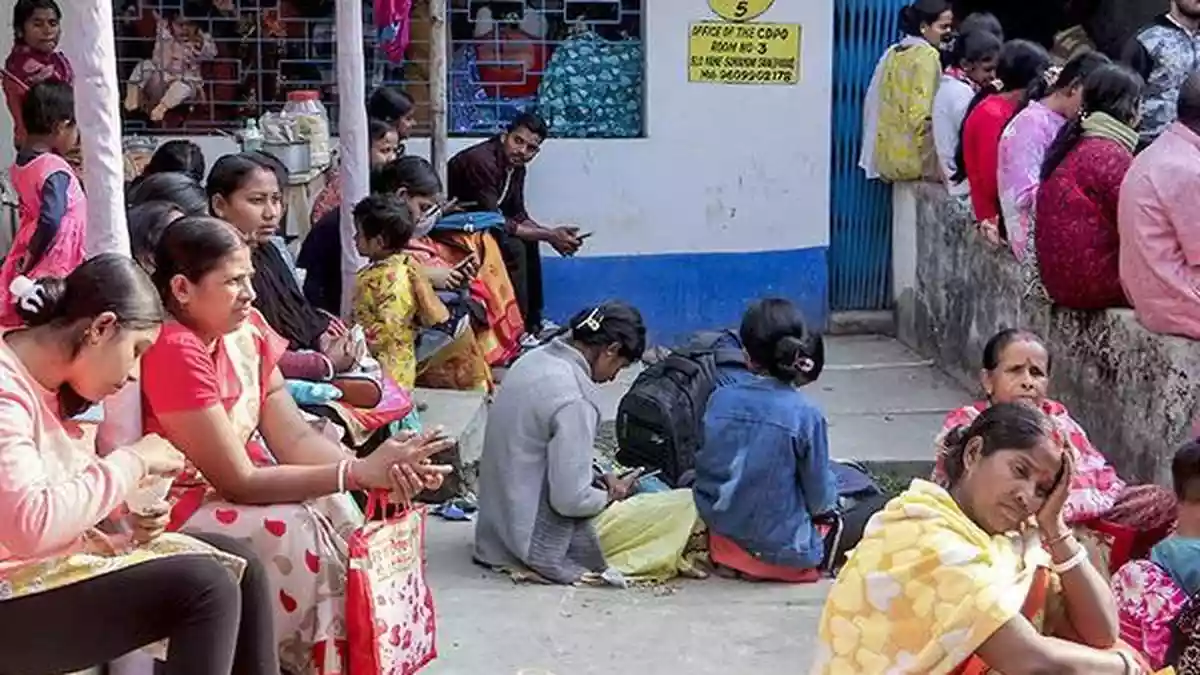 Row erupts over distribution of unauthorised forms for ‘unmapped voters’ in Bengal