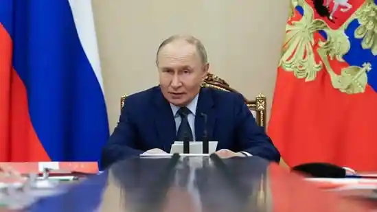 Russian President Vladimir Putin on Monday announced that Moscow will voluntarily continue to observe limits on its nuclear arsenal for one more year, even after the expiration of its formal arms control pact with the United States. Moscow said it expects a similar step from the United States, news agency AP reported.
