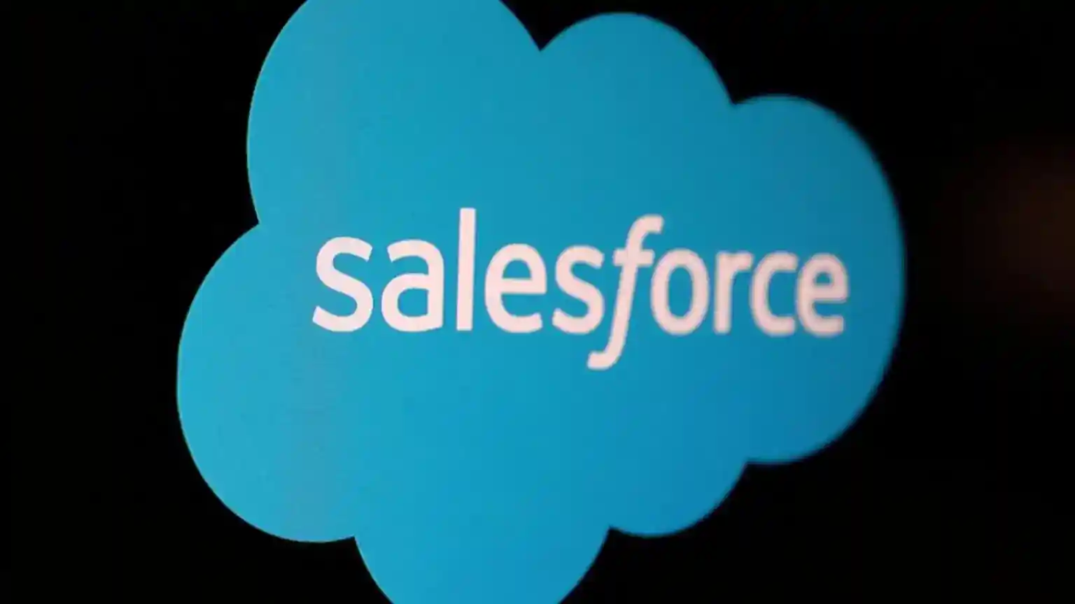 Salesforce CEO apologises for saying Trump should send troops to San Francisco