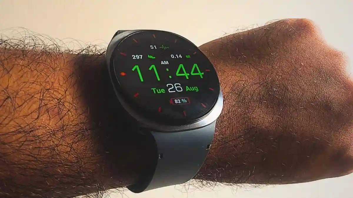 Samsung has upgraded its wearable devices with reliable health tools and AI integrations. But the company is now eyeing Apple Watch-level health tools on the wrist for the users with its upcoming feature. The recent Galaxy Watch models already offer features like ECG and Afib to monitor your heart readings, but soon these Watches could get a more helpful tool related to heart issues for users.Samsung has upgraded its wearable devices with reliable health tools and AI integrations. But the company is now eyeing Apple Watch-level health tools on the wrist for the users with its upcoming feature. The recent Galaxy Watch models already offer features like ECG and Afib to monitor your heart readings, but soon these Watches could get a more helpful tool related to heart issues for users. Samsung has officially talked about its new technology that is able to tell when the heart muscles are weak which could be a precursor to heart failure for people. These have become a serious issue for many fitness focused users and it is high time that Samsung brings tools like these to its premium wearables.