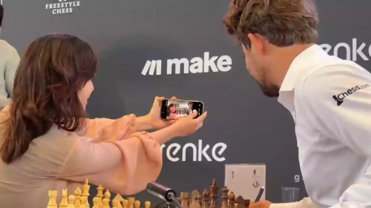 Selfie With Magnus Carlsen Costs Chess Player Her Phone