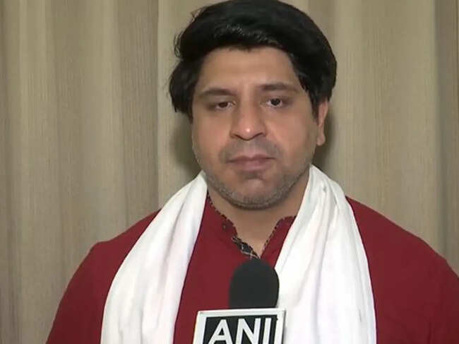Shehzad Poonawalla once again seeks resignation from BJP