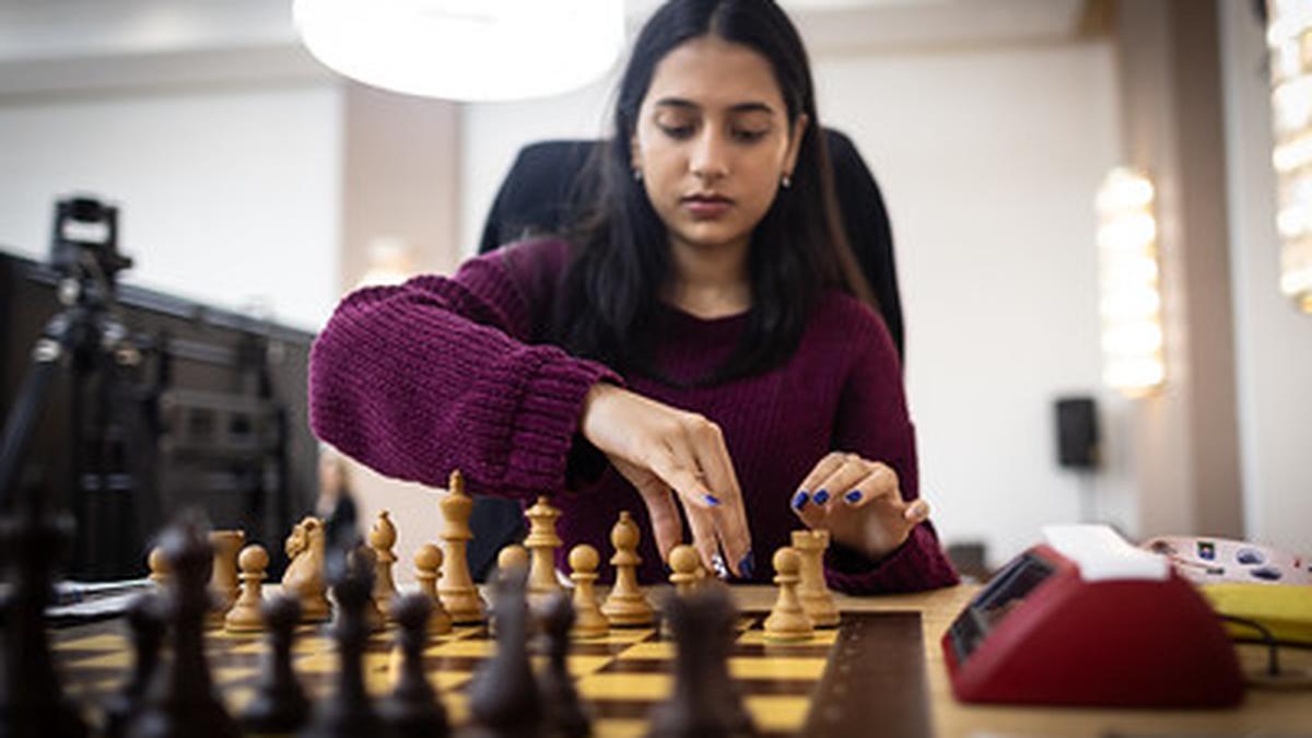 So Divya Deshmukh will be taking on the men at the FIDE Grand Swiss chess tournament in Uzbekistan next month. She would have stood a better chance of winning the title if she had opted to play in the women's section of the high profile event. Instead she has chosen to start as one of the lower seeds in the open category (unlike in other sports, women are free to compete with men in chess). She got a wild card from FIDE for the open section along with Russian Aleksandra Goryachkina.