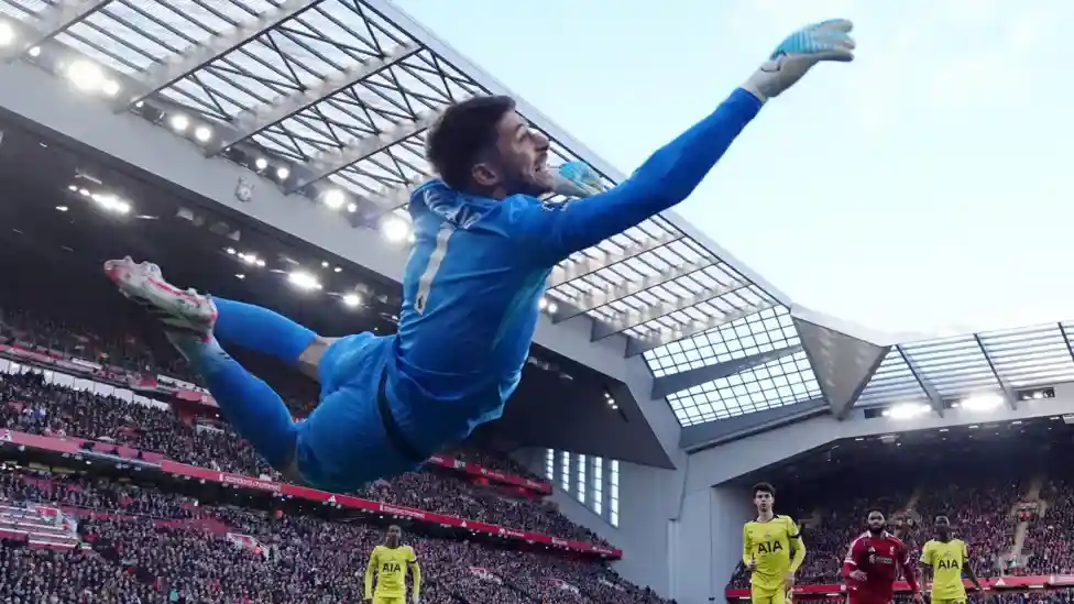 Spurs answer Tudor's call with show of fight in the face of crisis