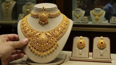 <strong>Gold and Silver Rate Today, September 19: </strong>Gold prices rose on Friday. In Mumbai, the price of 24-carat gold stood at Rs 1,11,330 per 10 grams, while 22k gold was available at Rs 1,02,050 per 10 grams. Silver was available at Rs 1,31,000 per kg.