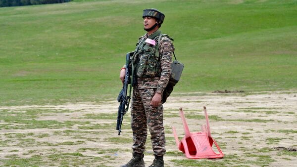 <strong>Toll Tax on Indian Army Personnel: </strong>Questions may arise over the facilities and exemptions provided to the soldiers who serve our country, both in times of peace and conflict. One such question is whether army personnel have to pay toll tax. It is commonly believed that soldiers are completely exempt from paying toll tax, but the reality is a little different.