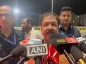 The Bihar Assembly polls are approaching. BJP has resolved seat-sharing issues and will announce candidates soon. RJD leader Tejashwi Yadav promised government jobs for every household if his party wins. Union Minister Harsh Malhotra criticized this promise, urging the opposition to address past issues. The elections will be held in two phases on November 6 and November 11.The Bihar Assembly polls are approaching. BJP has resolved seat-sharing issues and will announce candidates soon. RJD leader Tejashwi Yadav promised government jobs for every household if his party wins. Union Minister Harsh Malhotra criticized this promise, urging the opposition to address past issues. The elections will be held in two phases on November 6 and November 11.Ahead of the Bihar Assembly polls, state BJP President Dilip Jaiswal on Friday said that the seat-sharing issue has been resolved and the Central Parliamentary Board would announce the names of candidates on Saturday and Sunday. <br><br>Speaking to the media, Jaiswal said,