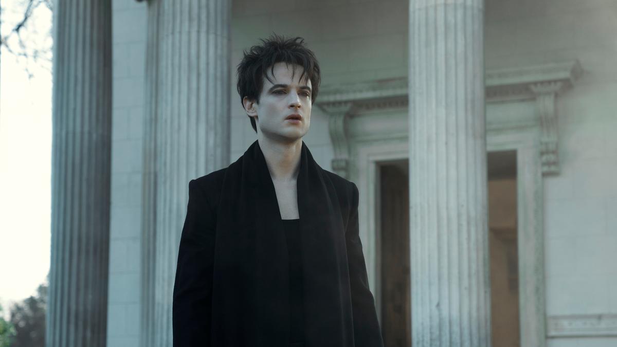 The death of a dream is a terrible thing. Though the finale of The Sandman Season 2, Volume 2 is called ‘A Tale of Graceful Ends' and features a funeral and eulogies, it is ultimately about hope, love and reconciliation. The Special, ‘Death: The High Cost of Living', serves as an effective epilogue.