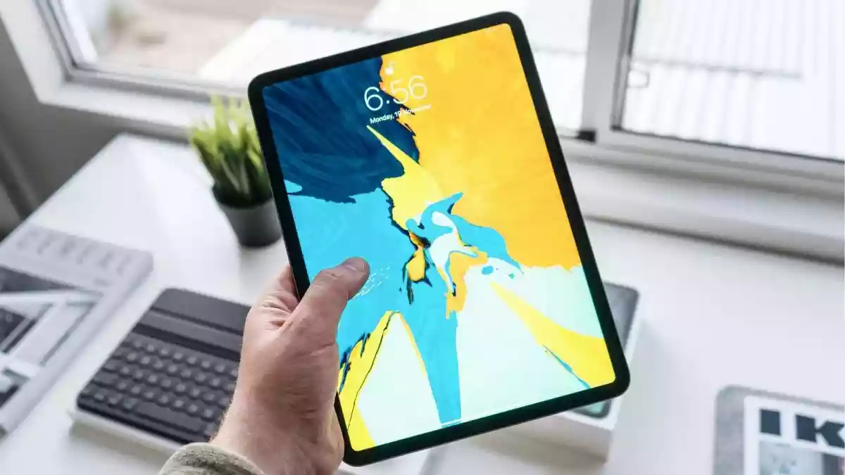 The iPad Pro M5 model is widely tipped to be announced this month by Apple but it seems we've already got a close up look at the upcoming device courtesy of a new leak this week. The leaked unboxing video of the purported iPad Pro M5 model comes via a YouTuber in Russia who not only shows the design and specs of the new iPad Pro version but also shares his own views about the new product which many expect to go official later this month.